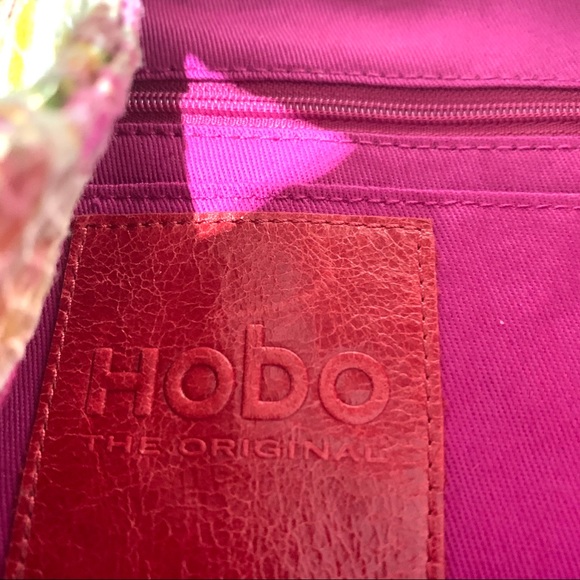 Hobo Python Shimmer Hibiscus - Picture 7 of 10